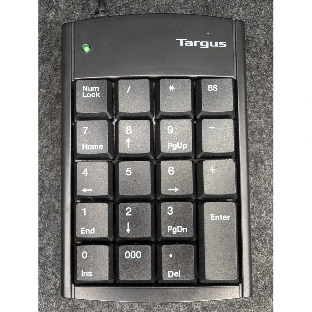 Targus Numeric Keypad with 2 USB Ports Black 10-Key Wired USB Hub PAKP004B EUC